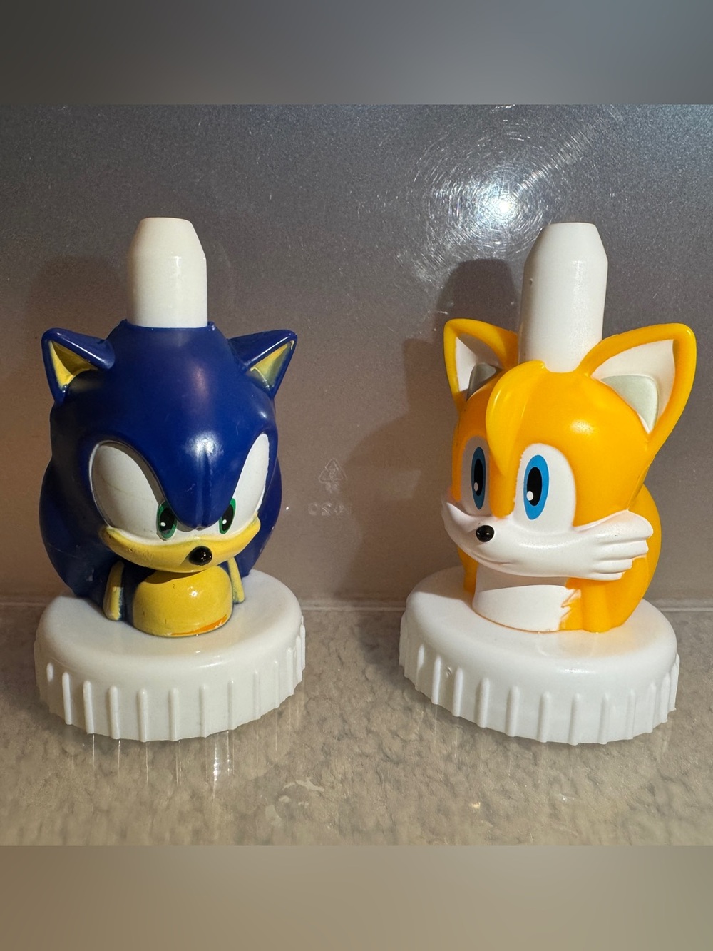 Good2Grow Sonic & Tails Bottle Top Figures
